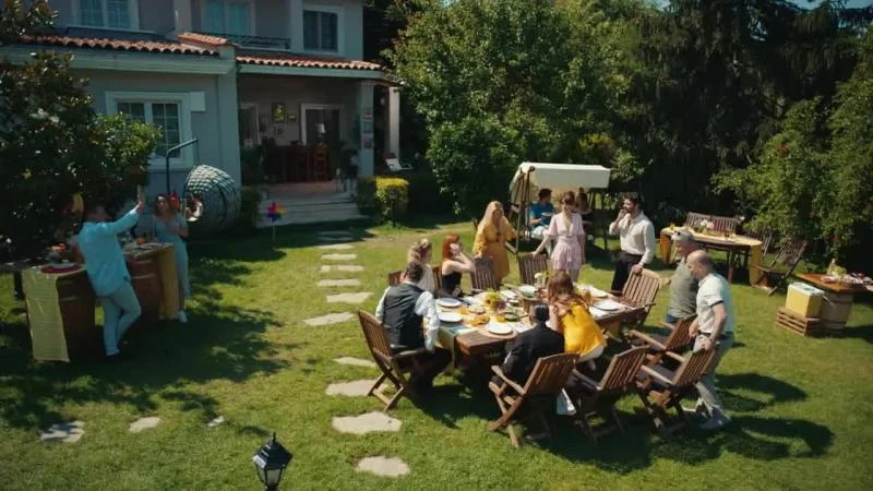 Кадры из сериала Под прикрытием 10 серия 1 сезон (2022)
